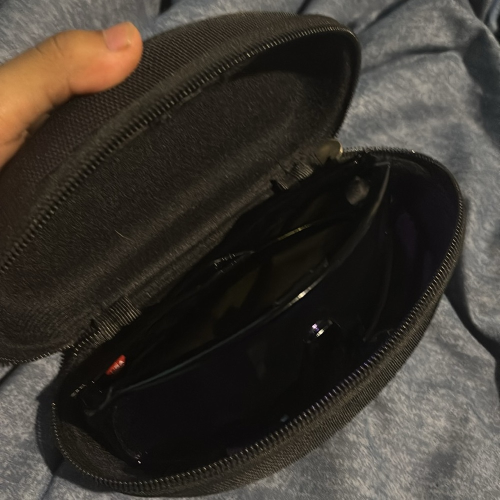 Oakley Sunglasses with Purple Lenses and Case - Picture 9 of 9
